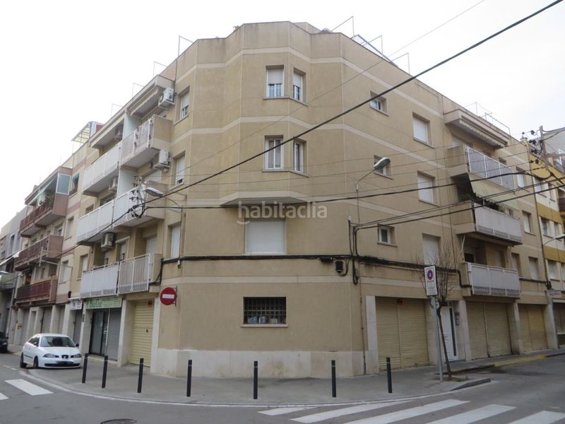Foto 7ea7d6cc-4162-47b0-a48f-a4c4c7228aac. Local comercial a Centre Viladecans