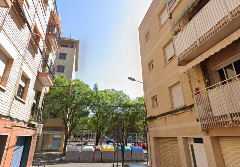 Foto a2e5eabc-0b2e-49d1-8344-c427be3dc7f4. Local comercial a Centre Viladecans