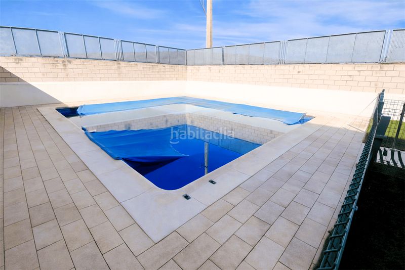 Foto 59a6028c-f277-40b2-adbc-05f572ad33a4. Pis amb calefacció aparcament piscina a PAU 2-600 Puertollano