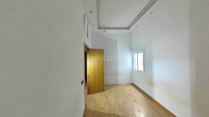 Foto e98b3e8e-bf1b-4ed3-98e5-c0ccd5d4d74d. Pis a Porta Barcelona