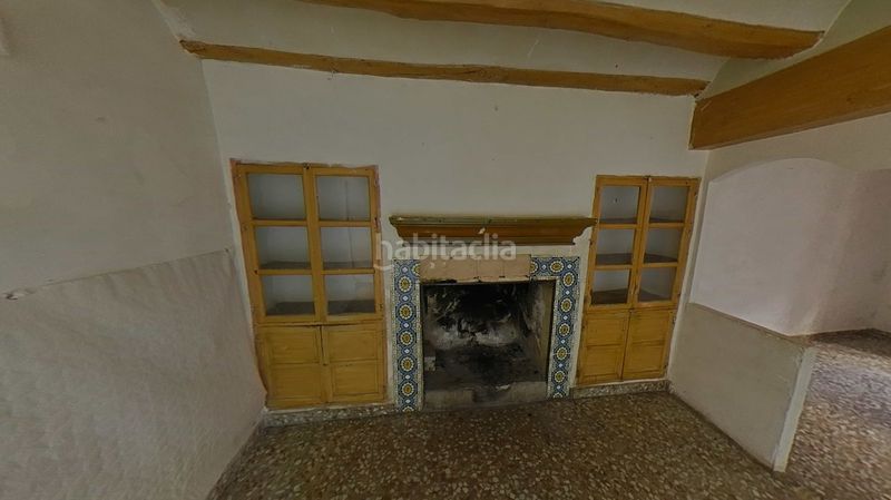 Foto 3f2f8d8c-72f7-4bf2-a448-7e7e0cb68a59. Casa adossada a Mula