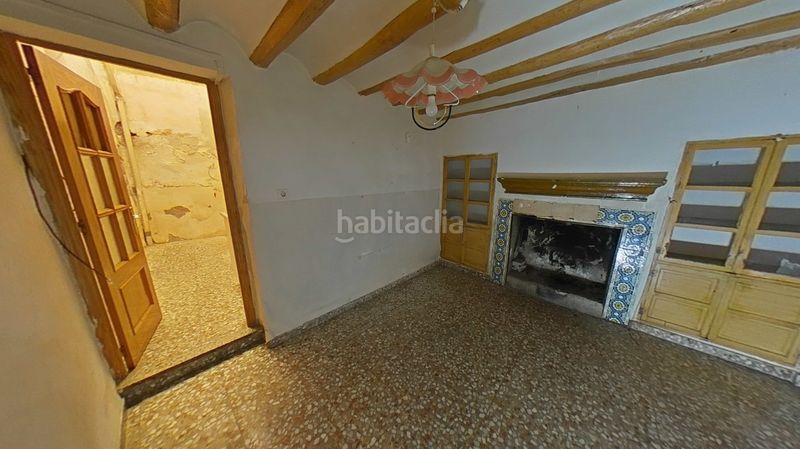 Foto c9105b15-ebfb-4364-a755-e0801d829ea8. Casa adossada a Mula