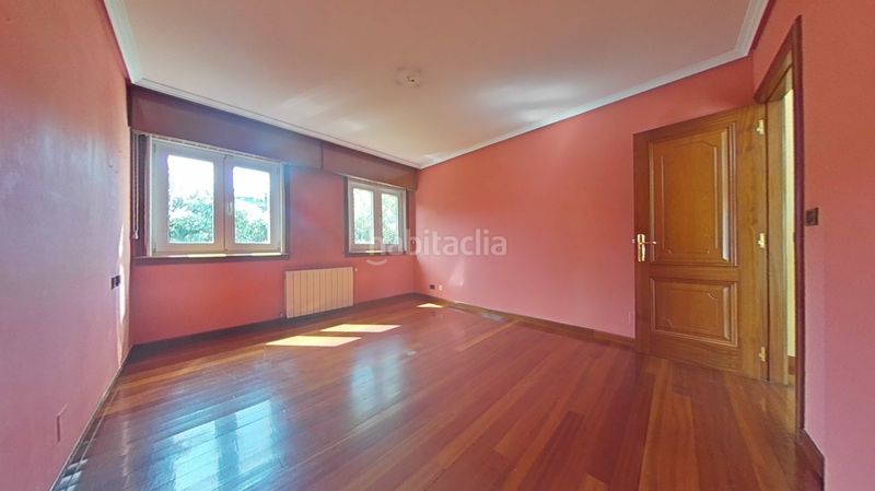Foto d421f342-e4e5-47f6-bc2c-2dd18ed23c5a. Casa adosada en Eirís Coruña (A)