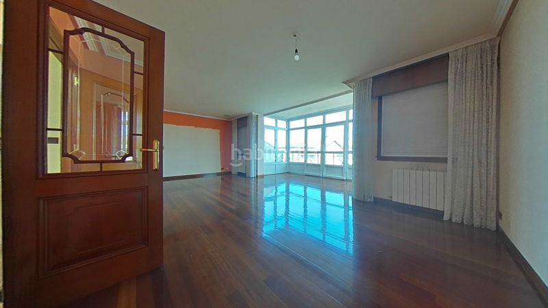 Foto 0080b0f0-da93-403c-8a26-a1a323df2d20. Casa adossada amb aparcament a Eirís Coruña (A)