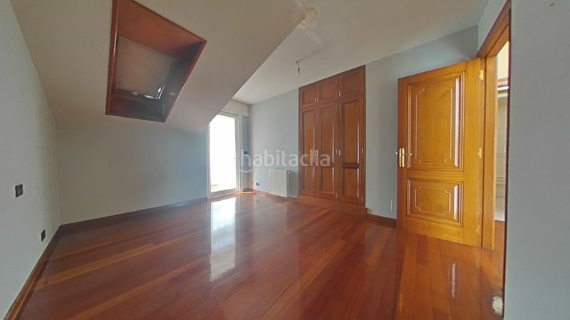 Foto 45203004-bfd4-41de-be33-1e49b4500ad0. Casa adossada amb aparcament a Eirís Coruña (A)