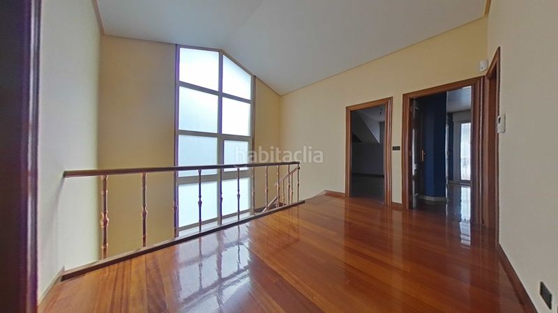 Foto 479291bf-bf88-4ccf-ad8c-8b22f7a731a4. Casa adossada amb aparcament a Eirís Coruña (A)