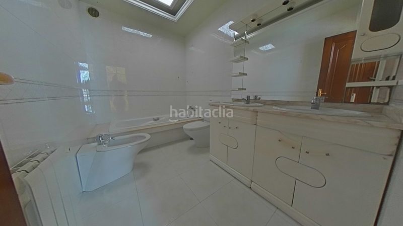 Foto 51e1917f-c901-476b-aa4b-bbfeb6c0454b. Casa adossada amb aparcament a Eirís Coruña (A)