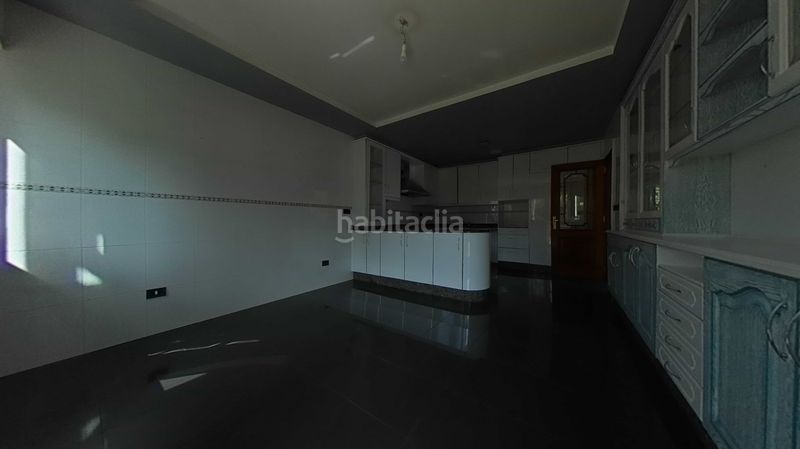 Foto 949c7863-23e4-4a0c-ab51-f29d718f2230. Casa adossada amb aparcament a Eirís Coruña (A)