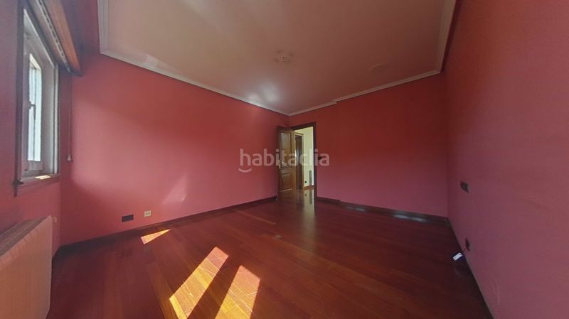 Foto b9c2d3f1-713a-4195-8df1-a4aff1cf996a. Casa adossada amb aparcament a Eirís Coruña (A)