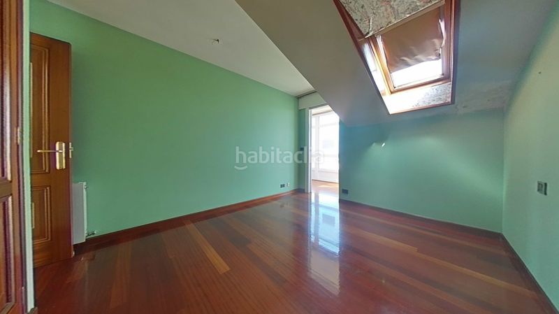 Foto cf1eeb94-ea55-4c96-9cfa-045566f440be. Casa adossada amb aparcament a Eirís Coruña (A)