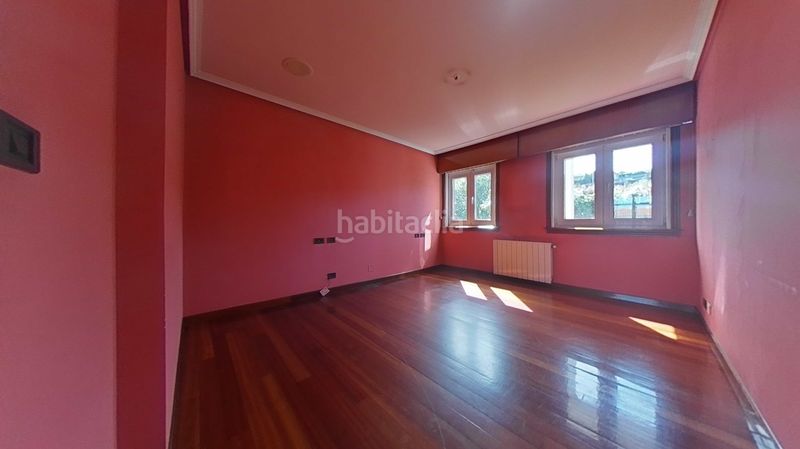 Foto f299059f-16f6-4ed1-9e16-fbe9059258cc. Casa adossada amb aparcament a Eirís Coruña (A)