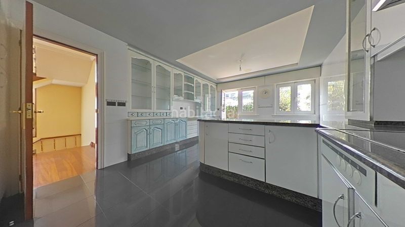 Foto f4702ca7-76c9-4c59-b06e-09512b121bd0. Casa adossada amb aparcament a Eirís Coruña (A)