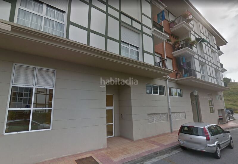 Foto c9e102b5-2476-4b73-9fc8-1d822f4a1686. Aparcament cotxe a Mallabia