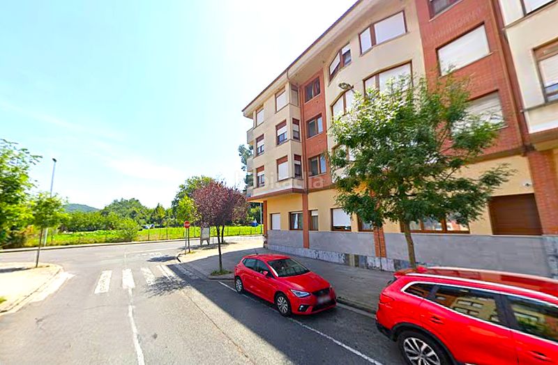 Foto 6e4ed02e-a6d8-4960-9a74-fe2188e7261c. Posto auto in San Miguel Basauri