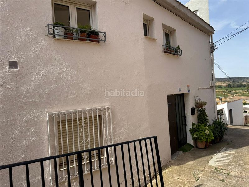 Foto a6490155-32d4-4895-a1cf-31ec74918fb2. Casa adossada a Entrena
