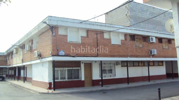Foto c84c1f0d-88cc-4081-8fd4-99a42614acb8. Casa adossada a Fuente Vaqueros