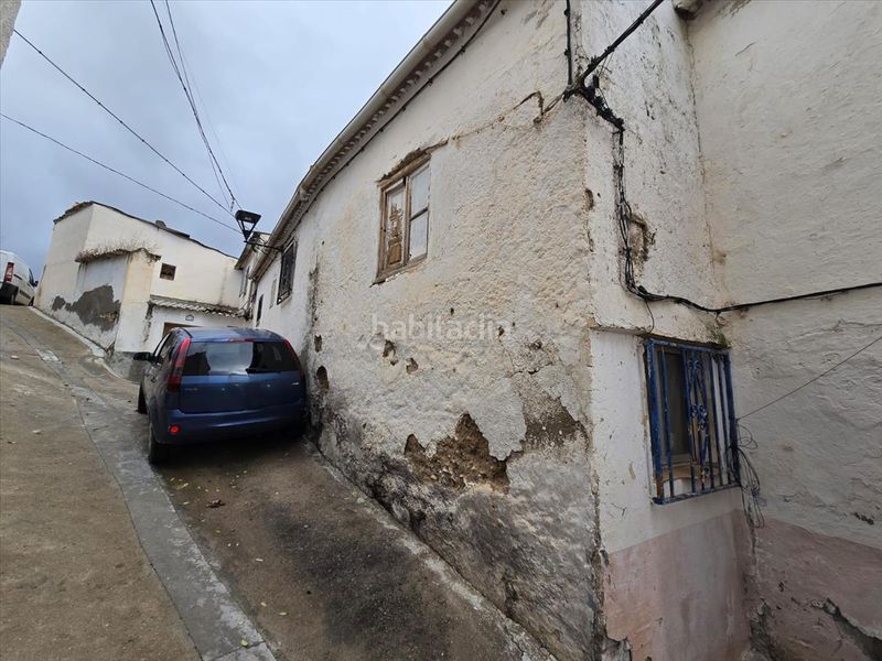 Foto 53669884-d77f-40b9-ba3e-979f62678e19. Casa adossada a Colomera