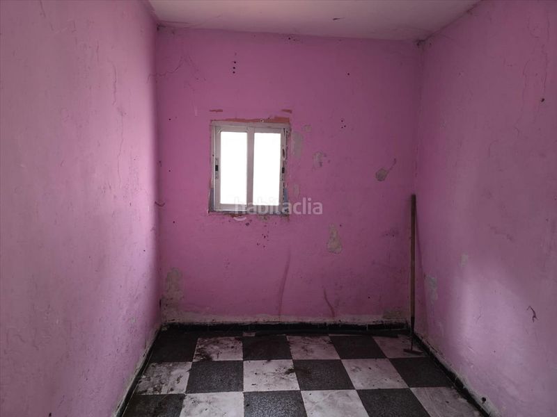 Foto 5953f977-0569-4730-a1ee-9eac00244034. Casa adossada a Colomera