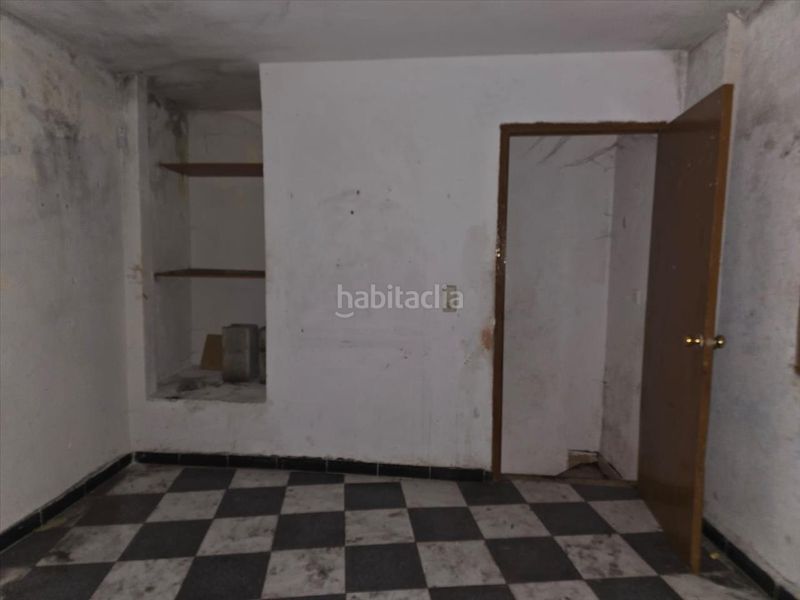 Foto 781b14d9-98b6-4bda-87a0-f871df72919f. Casa adossada a Colomera