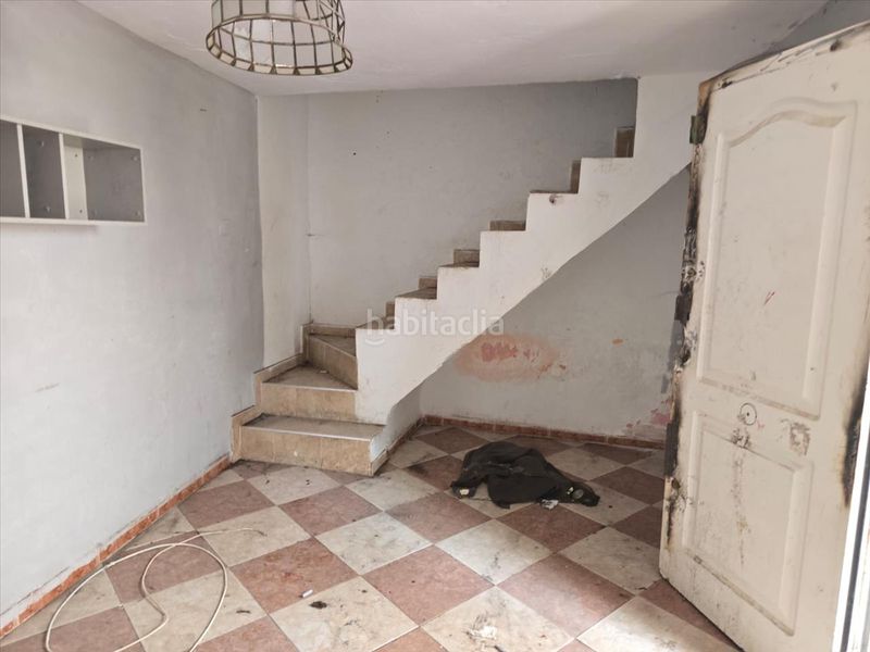 Foto c11c5137-2baf-4945-8cc0-3e2889632508. Casa adossada a Colomera