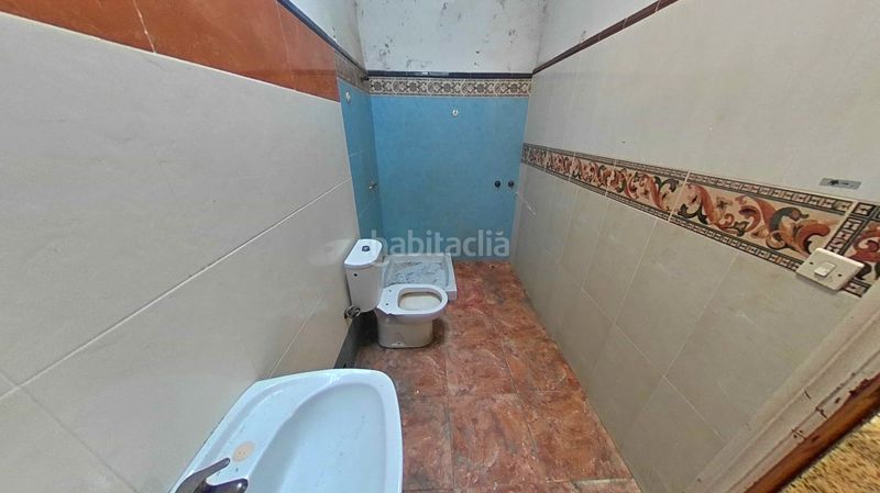 Foto a9e25797-0498-439e-88ef-97b93c406435. Casa adossada a Adra