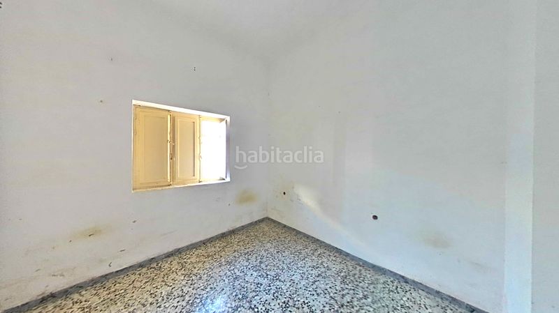 Foto b457e589-7765-453a-ae5d-ae3f58e1b649. Casa adossada a Adra