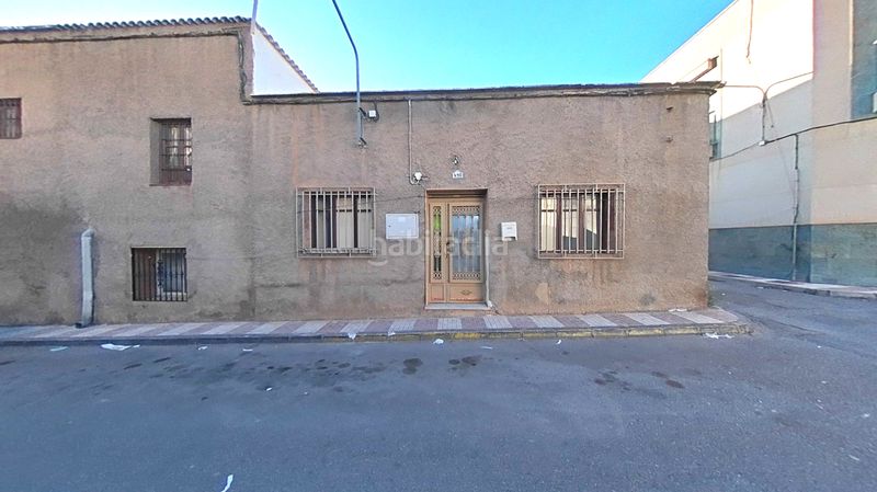 Foto d1ddf381-a462-4402-adc1-a5ba9538c56b. Casa adossada a Adra