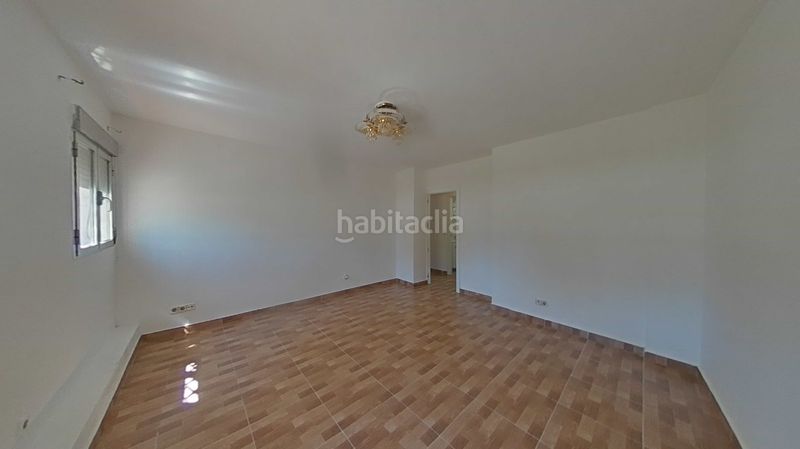 Foto 30634591-af07-4f1f-8fd7-26490b21a4a3. Pis a Villaverde Alto Madrid