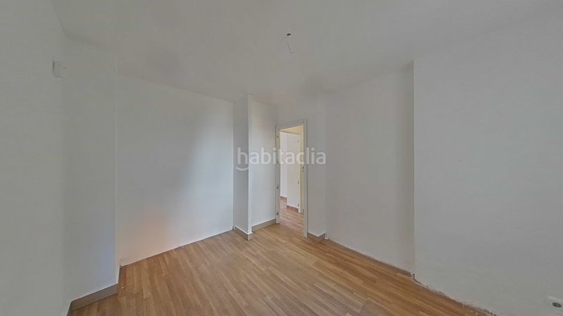 Foto b34a6758-fe5a-468f-a5fe-321cd638af77. Pis a Villaverde Alto Madrid