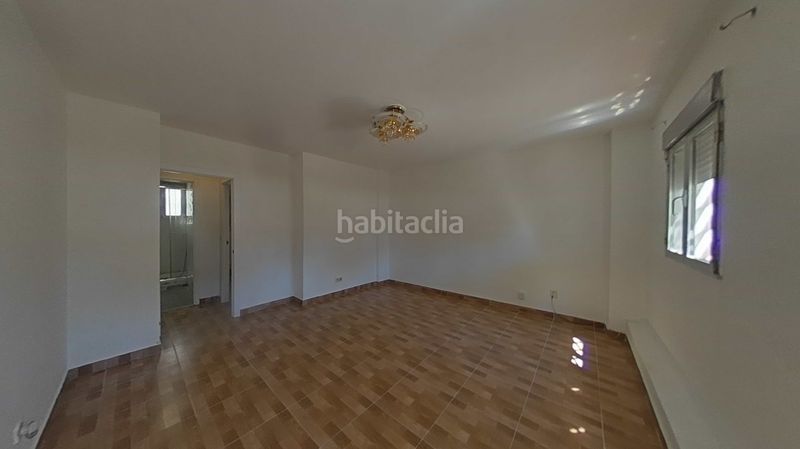 Foto f572f2bd-95f2-4f7b-b011-c27edba7d009. Pis a Villaverde Alto Madrid