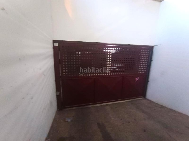 Foto a99eb02d-747b-4db0-840e-7ee9930367c1. Aparcament cotxe a Utebo