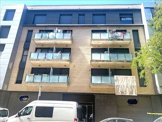 Aparcament cotxe a Agudes De Les-Sta Eugenia