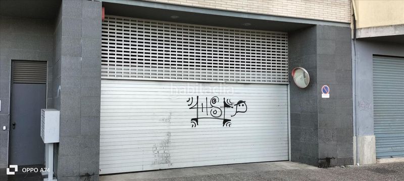 Foto e5c983bd-352e-4e4e-86f9-77e8f390cb90. Aparcament cotxe a Santa Eugenia Girona