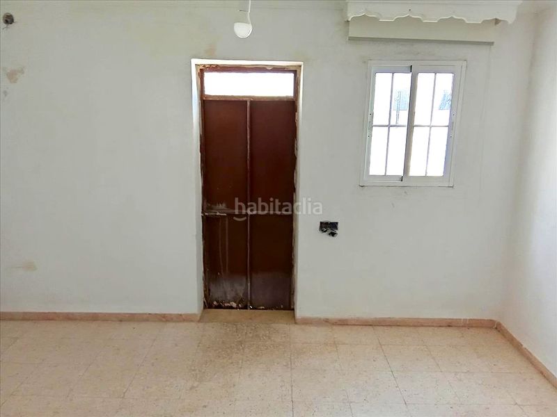 Foto 8f45de52-36c5-4bf7-84da-ad90c91c8b8b. Casa adossada a Olvera