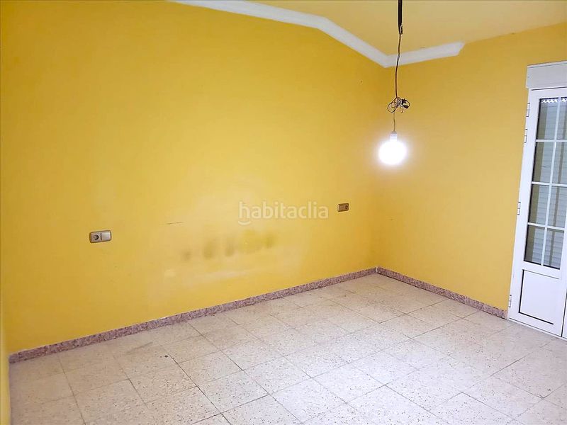 Foto e653644b-d53b-41f6-a16f-e40d1463457e. Casa adossada a Olvera