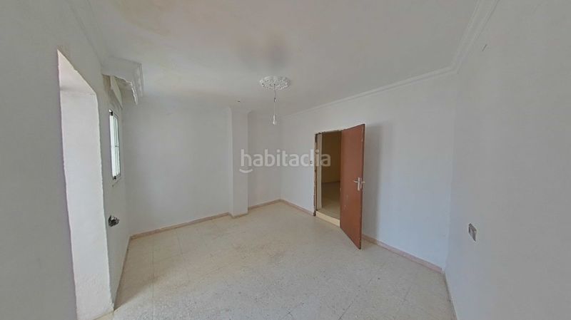 Foto f93d10bb-9583-4f4b-b44d-ccd69aadebda. Casa adossada a Olvera