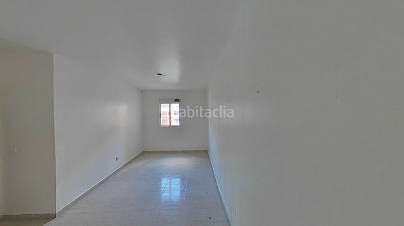 Foto 7dab6bb8-6d25-40b4-af87-ffca80d866e0. Pis a Campclar Tarragona