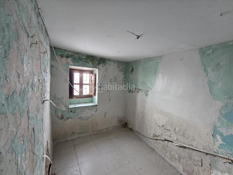 Foto 19e8f9bb-109b-4a6d-9658-a2ac60691c7f. Casa adossada a Píñar