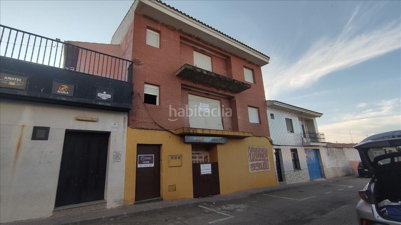 Foto 4da01db9-82c7-4498-81ed-7628318ba7b7. Edificio in Alcuéscar
