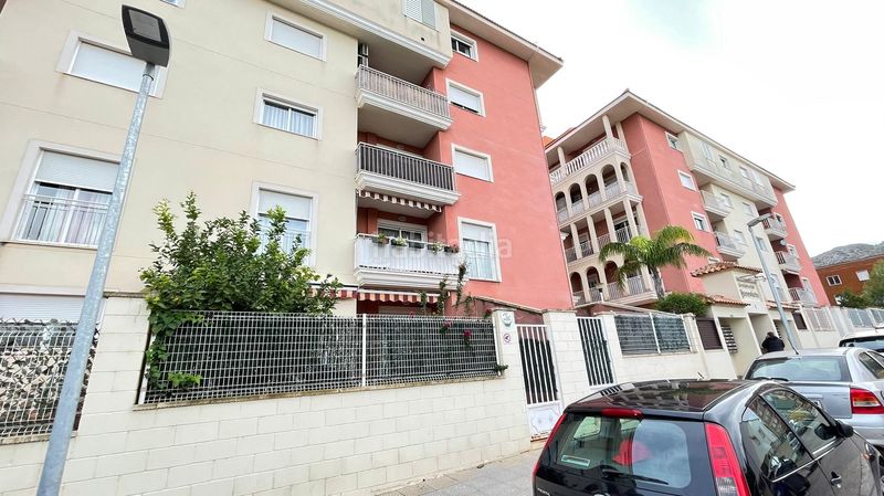 Foto e4489863-add9-45d5-aad2-40dda73e17cb. Aparcament cotxe a Pedreguer