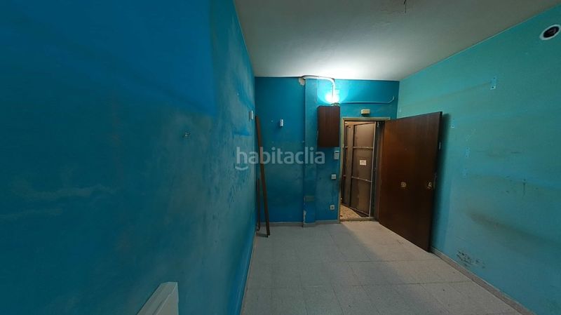 Foto 83c25dc3-1007-4a76-ad9a-729a4a744276. Estudi a El Clot Barcelona