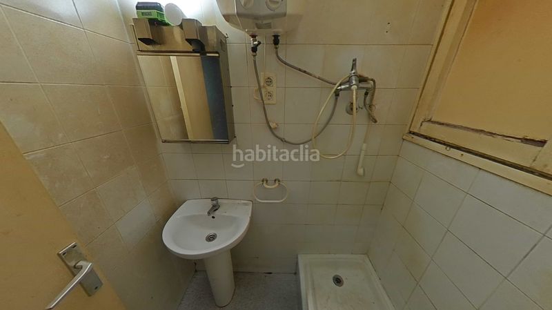 Foto d2ab27b6-386c-4ef0-ab1b-a92ea1a75679. Estudi a El Clot Barcelona