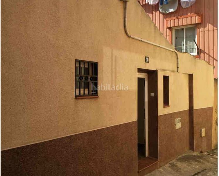 Foto 567da66d-bf80-48d4-a293-7ddf26a9ef50. Casa adossada a Can Boada Terrassa
