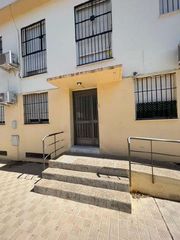 Appartement  Plaza santa gema 4 portal 5 escalera 5 planta 1 puerta 4