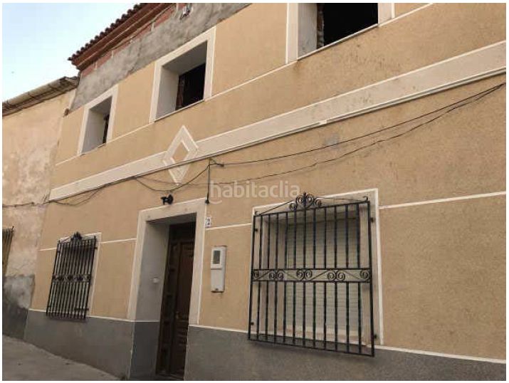 Foto 5ce4be9e-e49c-41ae-9c7f-a357d9df3f95. Casa adossada a Abanilla