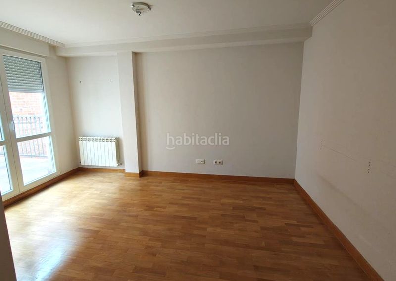 Foto 1a5932d6-fb0f-4a02-9c4b-64684e284d03. Àtic amb aparcament a Avenida de Madrid Palencia