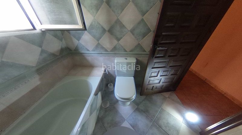 Foto 0e303e8e-4ebe-46a8-acb1-aa761bcc2b1d. Casa amb aparcament a Loeches