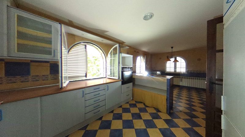 Foto 4b6877c1-bdba-447d-9f72-ce34b26fdf05. Casa amb aparcament a Loeches
