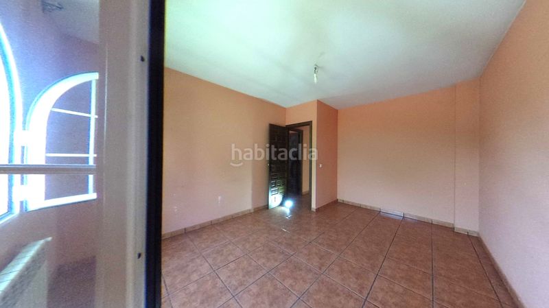 Foto 79dc7391-2e2e-475f-a143-65db6f99999a. Casa amb aparcament a Loeches