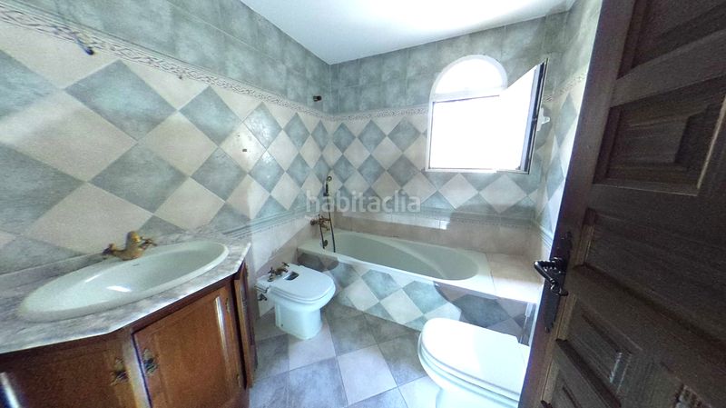 Foto a05fa5d4-590f-4ffa-a4bc-04d55840df22. Casa amb aparcament a Loeches